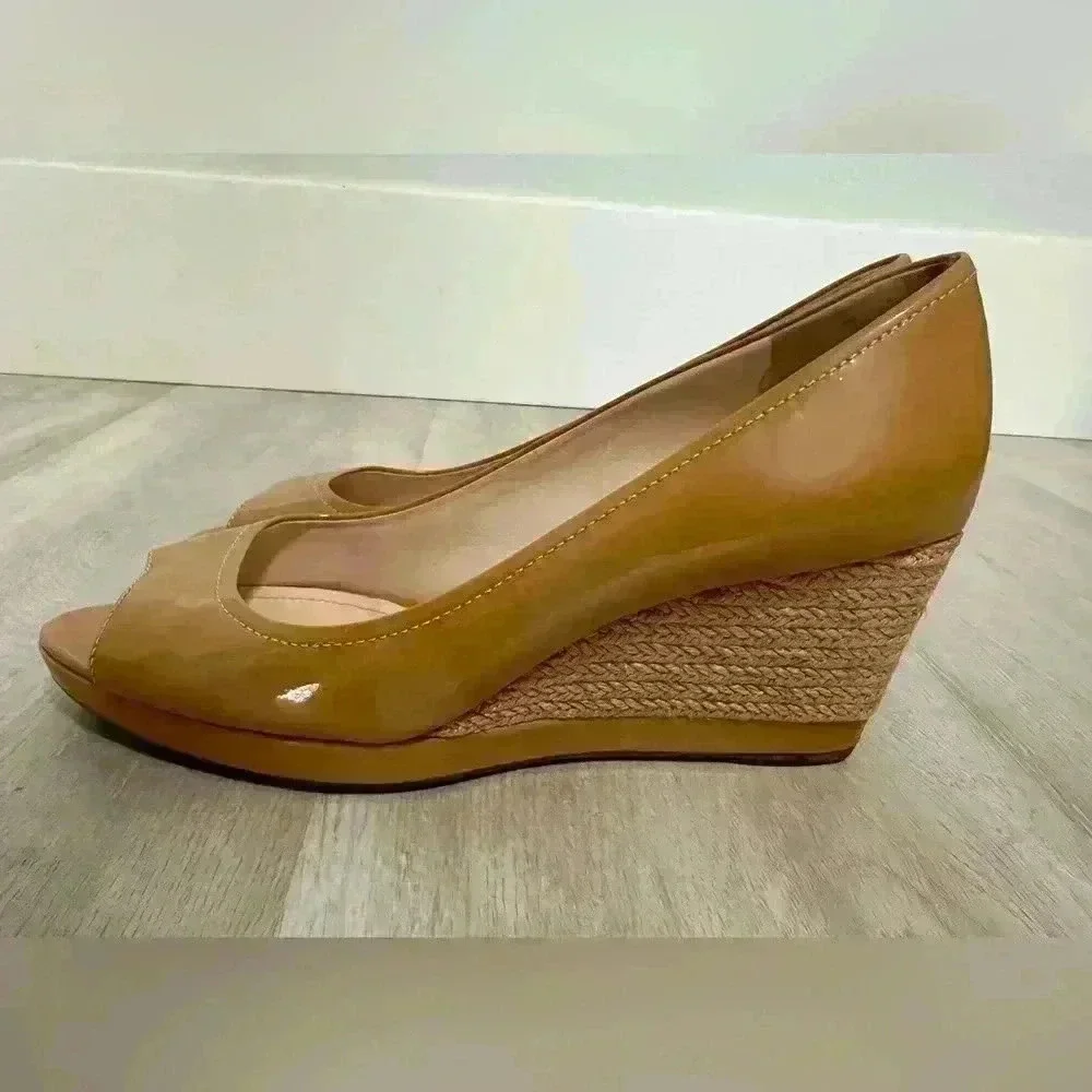 Prada Peep Toe Wedge Espadrille Heels Tan Patent Leather Size 37.5 us 7 - Picture 2 of 12